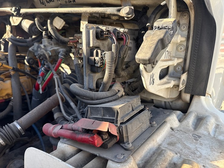 2004-caterpillar-3126-image-14