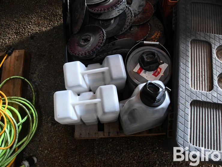 pallet-of-farm-support-image-17