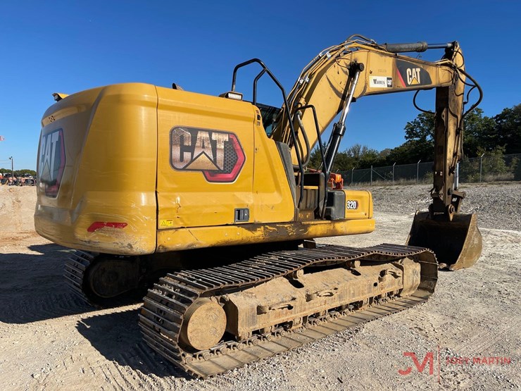 2021-caterpillar-320-image-7