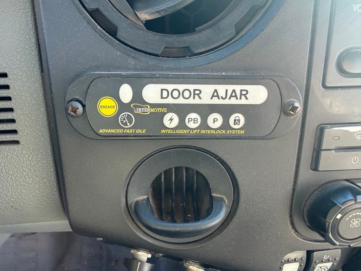 2015-ford-f550-image-49