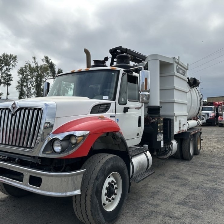 2009 INTERNATIONAL 7600
