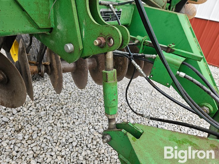 john-deere-630-image-16