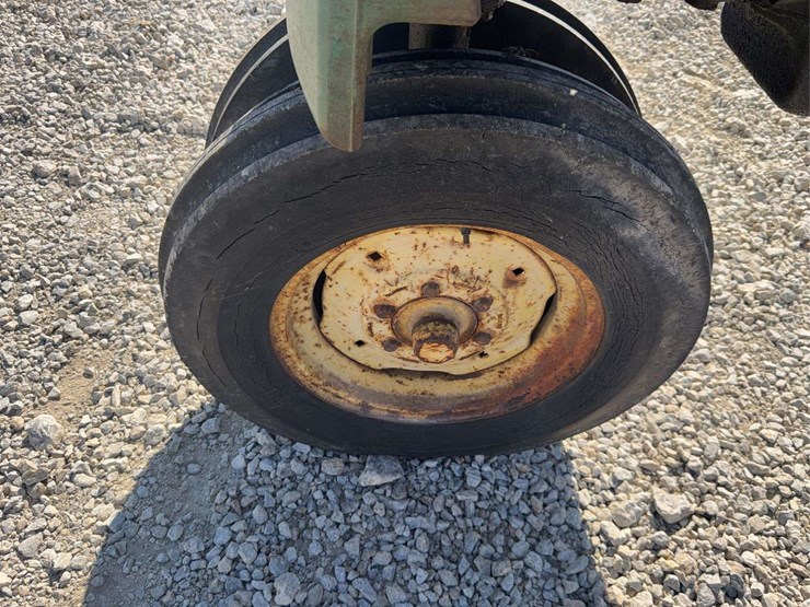 1958-john-deere-420-image-10