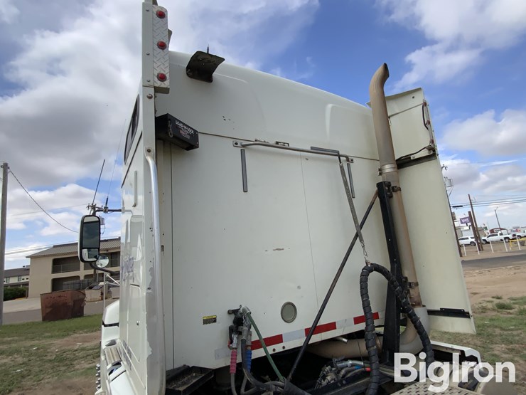 2014-mack-pinnacle-cxu613-image-13