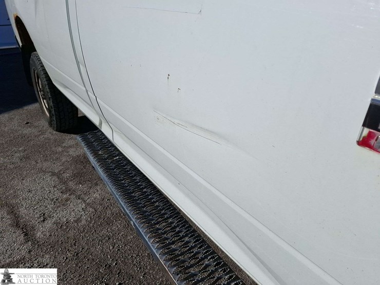 2012-dodge-2500-image-21