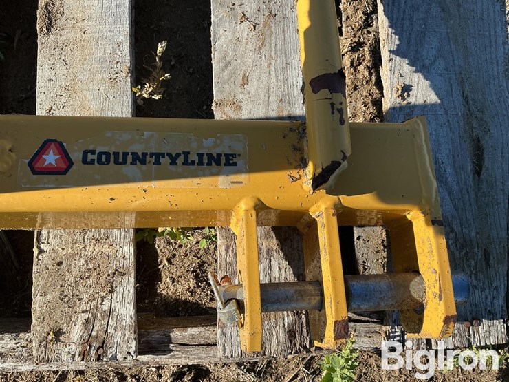 caterpillar-12-image-10