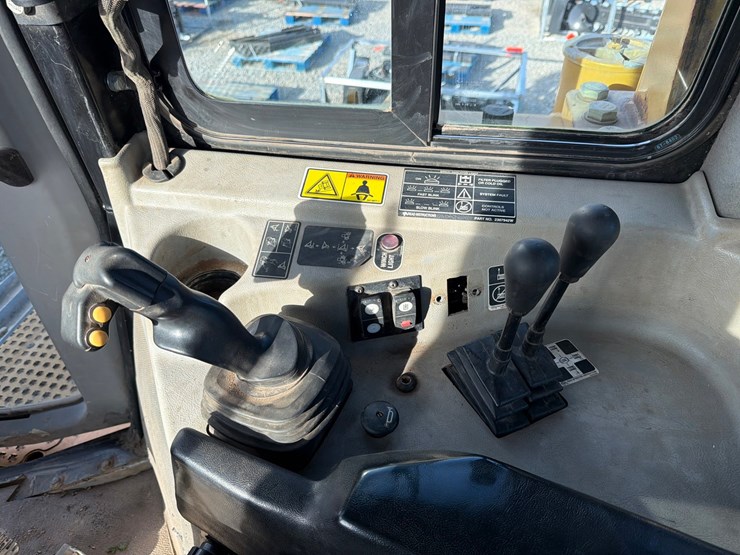 caterpillar-d6t-lgp-image-78
