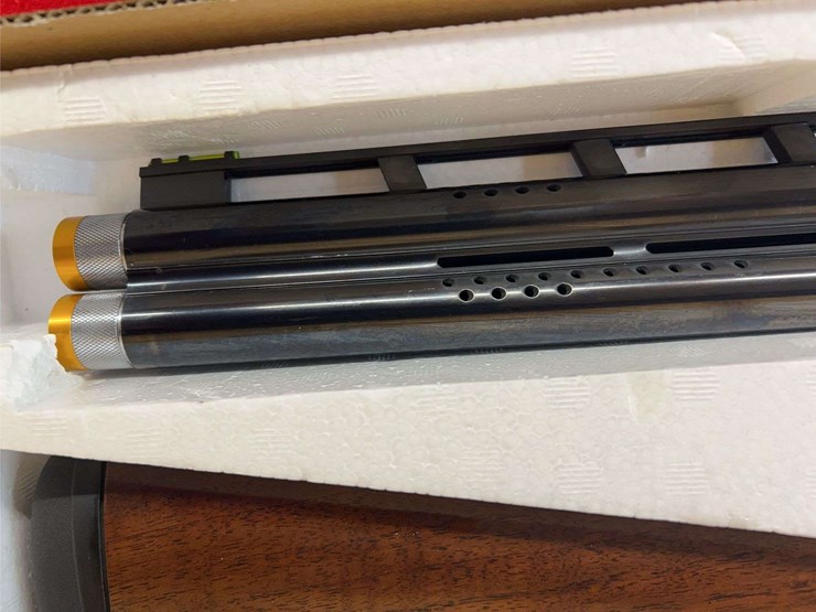 browning-citori-12-gauge-o/u-shotgun-image-9