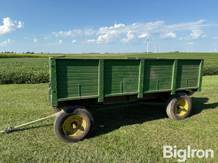 deere-tires-image-1