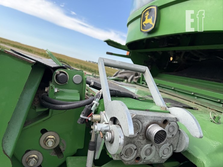 2011-john-deere-9770-sts-image-79