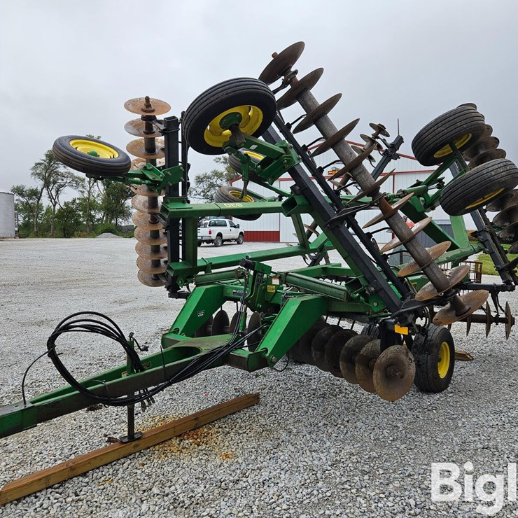 JOHN DEERE 630