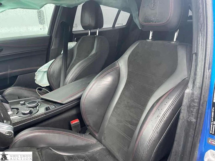 non-operable-2018-alfa-r-giulia-quadrifogli-image-25