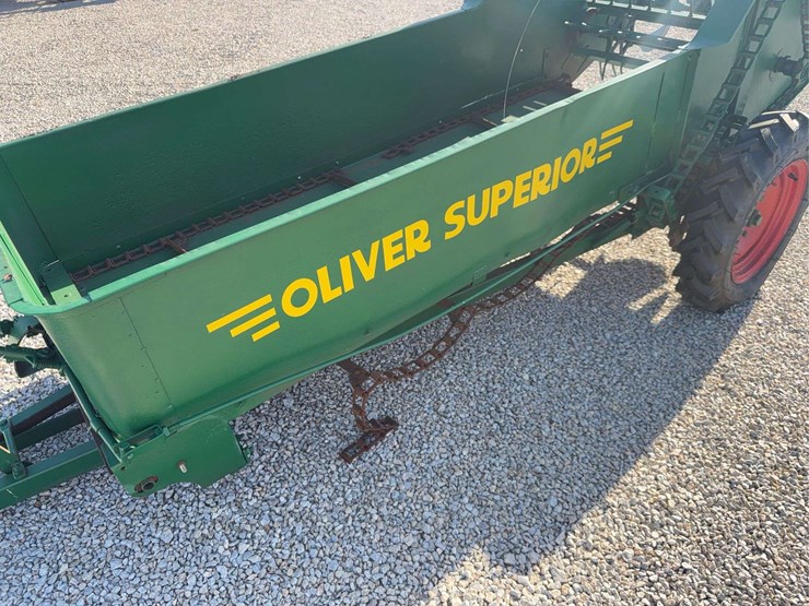 oliver-superior-manure-spreader-image-11