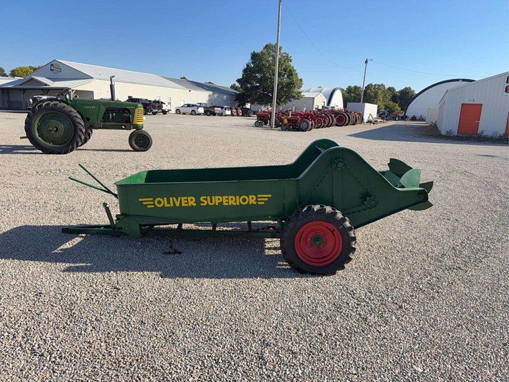 oliver-superior-manure-spreader-image-6