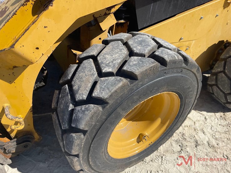 2019-caterpillar-272d3-image-12