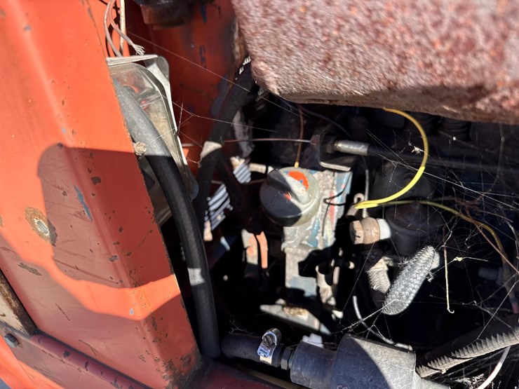 ditch-witch-350sx-image-17