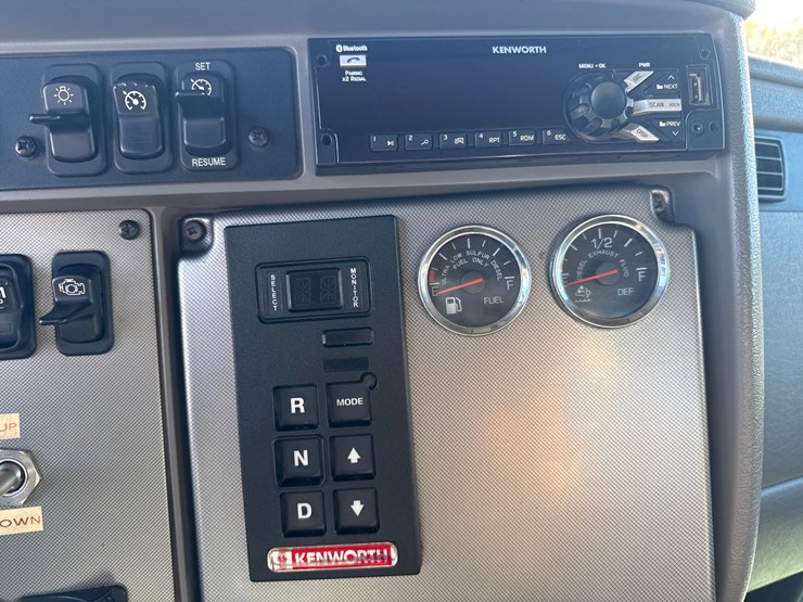 2020-kenworth-t270-image-48