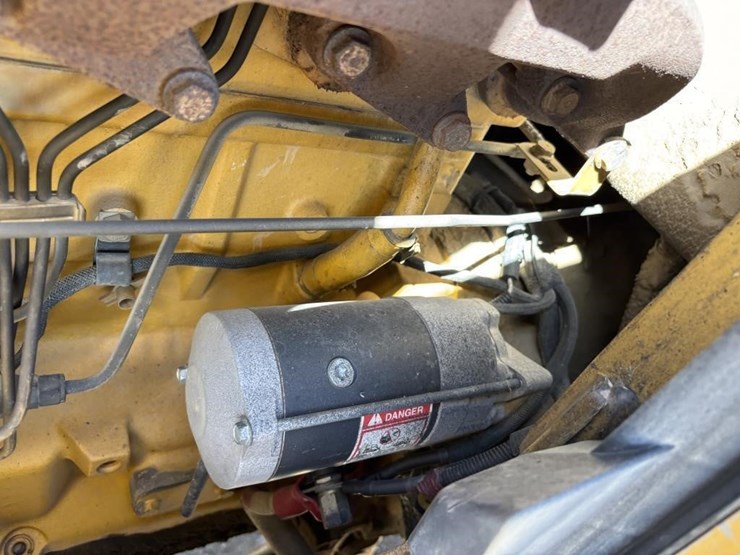 2005-deere-410g-image-53