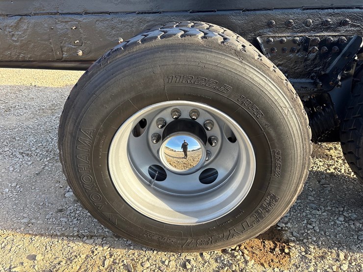 2007-kenworth-w900-image-72