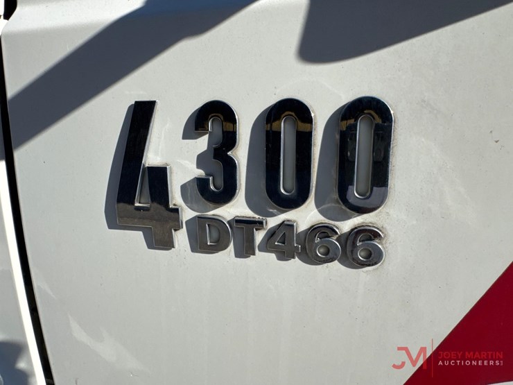 2006-international-durastar-4300-image-6