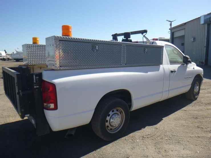 2004-dodge-ram-2500-image-3