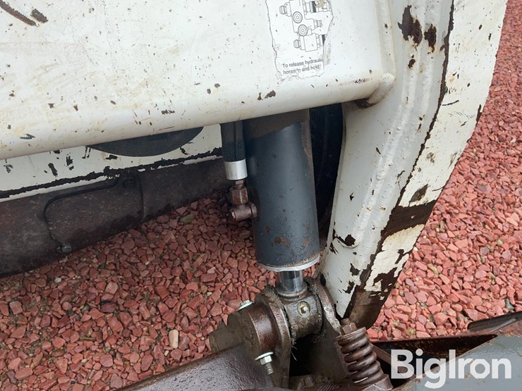 2004-bobcat-s185-image-16