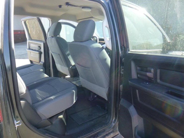 2016-dodge-1500-image-9