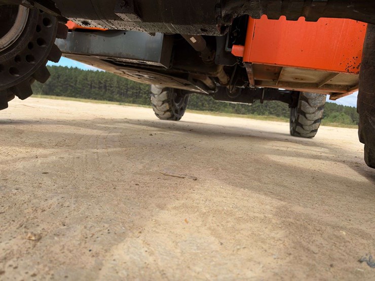 2009-jlg-g10-55a-image-27