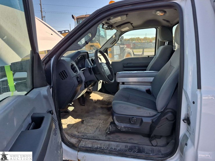 2013-ford-f350-image-12