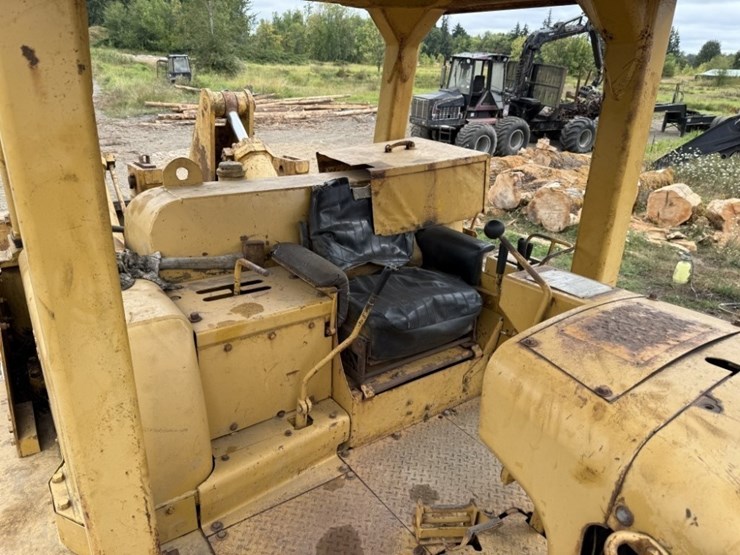 1972-caterpillar-d8h-image-24