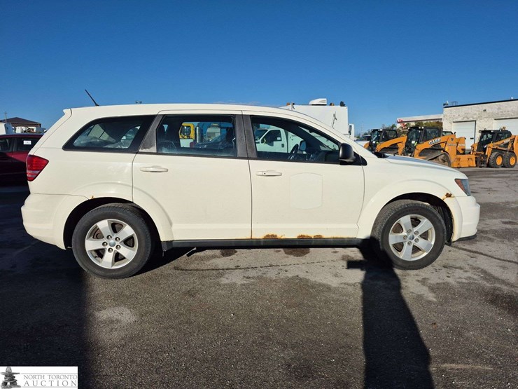 2013-dodge-journey-image-4