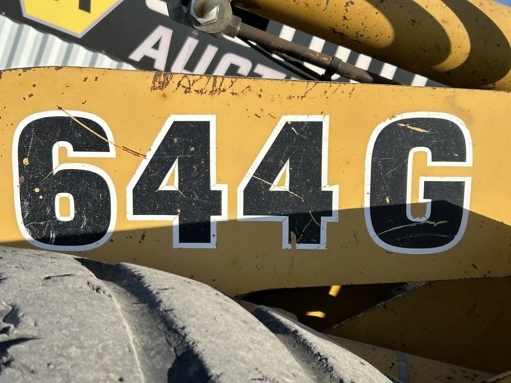 deere-644c-image-11