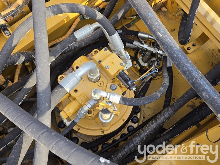 2022-caterpillar-336-image-48