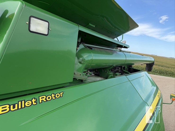 2011-john-deere-9770-sts-image-84