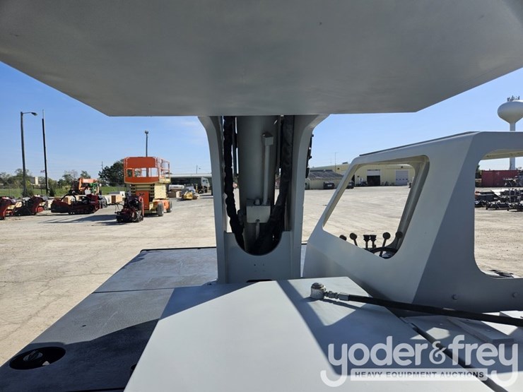 2008-shuttlelift-3330fl-image-22
