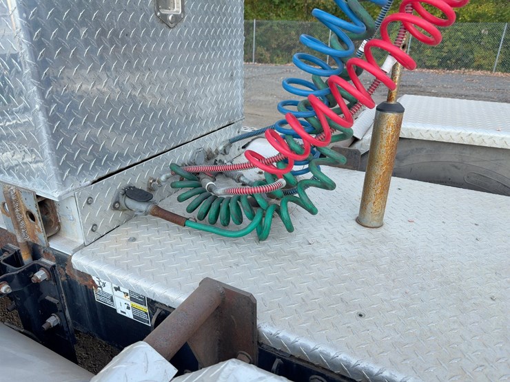 2006-kenworth-w900-image-26