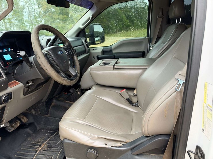 ford-f250-xl-image-10