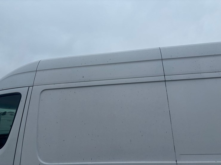 #2333-•-2014-mercedes-sprinter-van-image-35