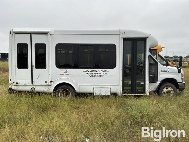 2014-ford-e450-image-3