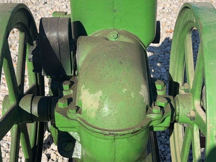 john-deere-112-image-13