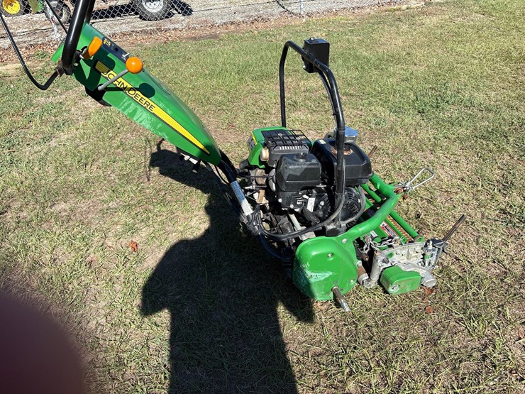 john-deere-11-image-7