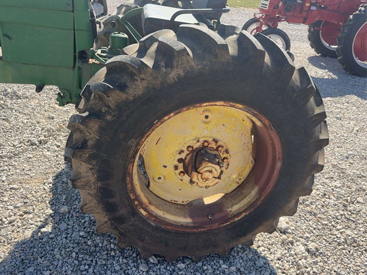 1958-john-deere-420-image-11