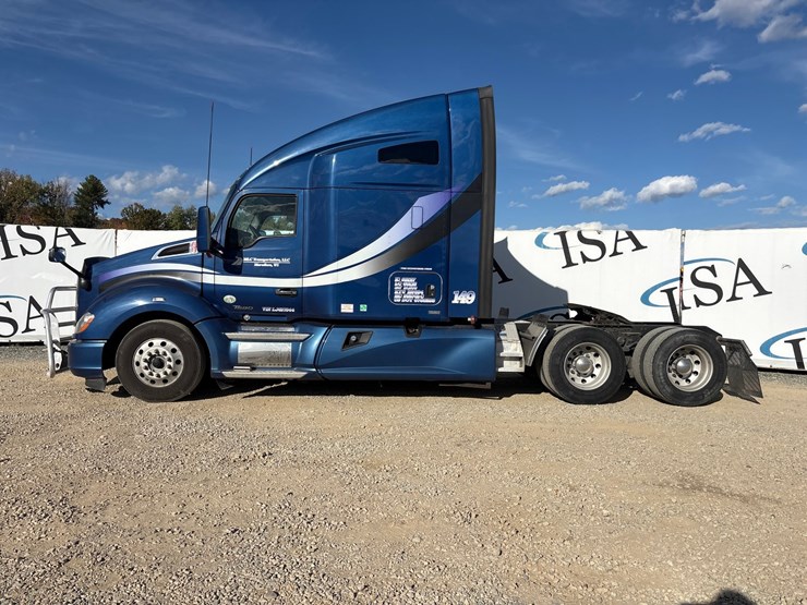 2020-kenworth-t680-image-2