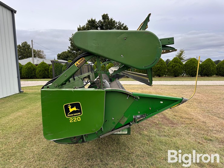 1981-john-deere-220-image-4