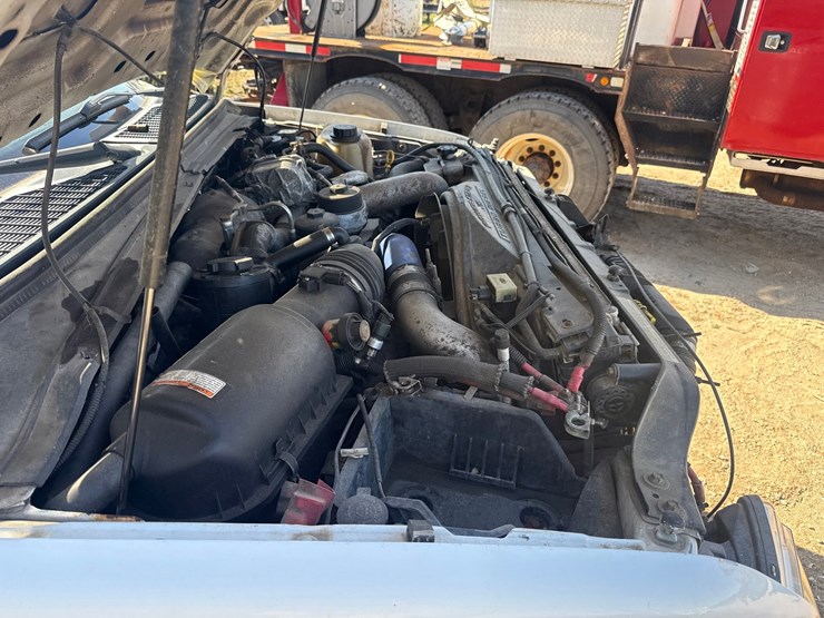 2010-ford-f550-xlt-image-11