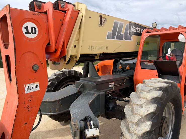 2009-jlg-g10-55a-image-12