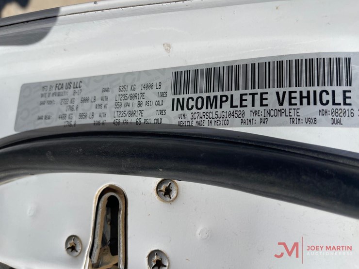 2018-dodge-3500-image-35