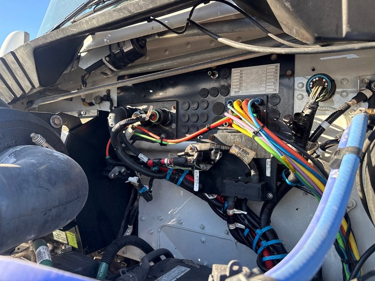 2020-kenworth-t270-image-16