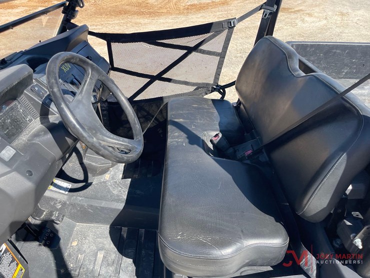 2024-john-deere-gator-image-13
