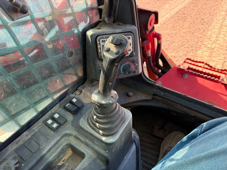 takeuchi-tl12r2-image-31
